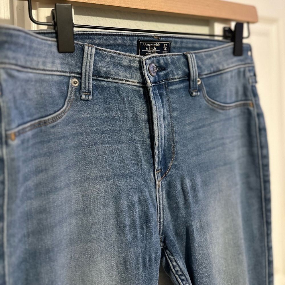 Abercrombie & Fitch Mid Rise Jean Leggings Size: 27 (4S) - Picture 6 of 6